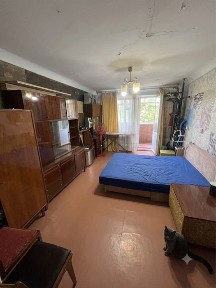 Трикімнатна на Героїв України, 4 поверх