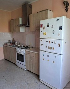 Продам просторный трехэтажный дом с ремонтом в пгт Таирова/СК Таир