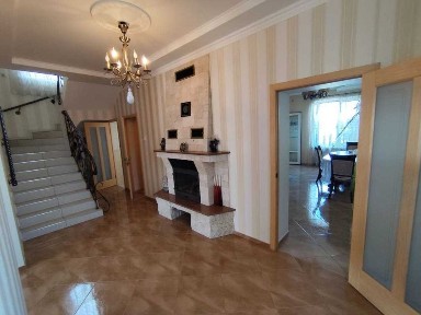 Будинок з ремонтом та ділянкою 10 соток / Великий Дальник / Сауна / Камін / Фруктовий сад