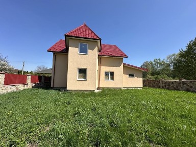 Продам особняк вул. Коновальця площа 170м2 6 соток