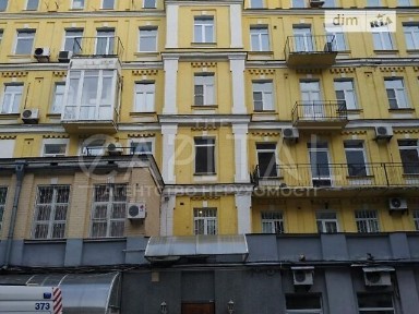 Жилянська вулиця, мікрорайон Нова забудова, район Голосіївський, Київ, метро Олімпійська, вул. Жилянська 7В, п'ятиповерхова будівля • ID 34695039
