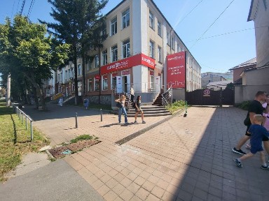 Здам окремостояче приміщення в р-ні Петроцентра по пр-т. Коцюбинського