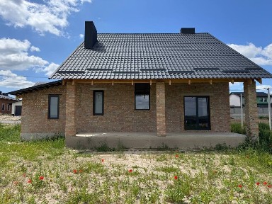 Продам будинок з гаражем та ділянкою!