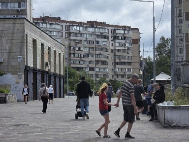 Оренда 23 м біля АТБ - фасад, торговий вузол, активний трафік