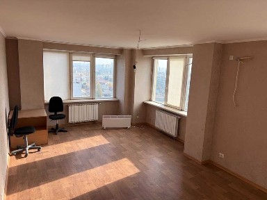 БЕЗ%. 2-к кв-ра, 78 м², вул. Макіївська, 10-А, Пріорка