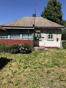 Продам будинок та земельну ділянку в селі Макіївка