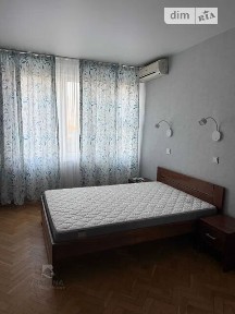 вулиця Михайла Омеляновича-Павленка, мікрорайон Печерськ, район Печерський, Київ, метро Арсенальна, вул. Михайла Омеляновича-Павленка 13 • ID 34698872