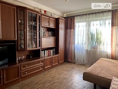 Космічна вулиця, район Дніпровський, Київ, метро Чернігівська, вул. Космічна 5 • ID 34698188