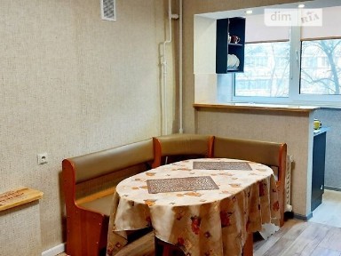 Максима Кривоноса вулиця, мікрорайон Олександрівська Слобідка, район Солом'янський, Київ, метро Вокзальна, вул. Максима Кривоноса 7 34699235