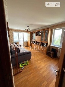 Ушинського вулиця, район Солом'янський, Київ, вул. Ушинського 18 • ID 34696661
