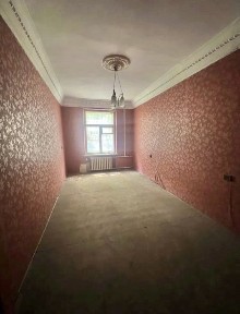 Продаж 2х кімнатної квартири по вул. Сачка