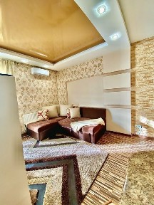 Київ, Подільський, вулиця Сирецько-Садова 5