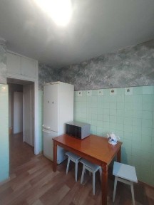 Озерна 6, 2-х кім. 56/30/9 на 5 поверсі, м. Г. Дніпра піша доступність. Все необхідне для життя.
