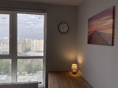 Ревуцького 40В, метро Харківська 300 метрів