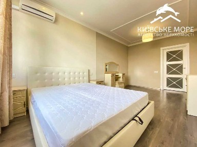 Оренда 1-кімнатної квартири 42 м², Воскресенська вул., 16Г