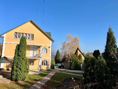 Продається будинок в районі Цецено документи землі - для туризму та відпочинку