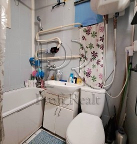 Продаж 1к. квартири. м. Дарниця. Соцмісто. Каденюка 15
