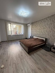 Продаж 2 поверхового будинку з опаленням і ділянкою на 3.6 сотки, 220 кв. м, 5 кімнат, на вул. Івахненка Петра • ID 34702949