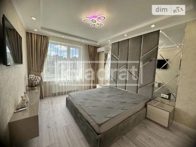 вулиця Кам'янська, район Голосіївський, Київ, вул. Кам'янська 128-130 • ID 34701790