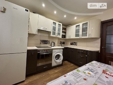 Довготривала оренда 3к квартири на вул. Набережна Перемоги 130 • ID 34701156