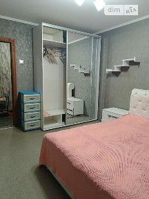 Довготривала оренда 3к квартири на вул. Набережна Перемоги 108 • ID 34700089