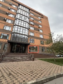 Здам приміщення салону краси в новобудові Металургів 8а