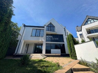 Довгострокова оренда будинку від посередника на вул. Редутна 7 • ID 34703180