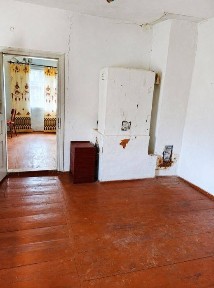 Продаж деревʼяного будинку пл. 150 м2 на ділянці 0.19 га в с. Ст. Мізунь
