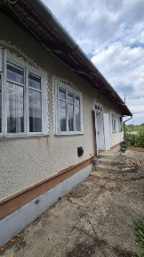 Продаж будинку з ділянкою 10 км від Коломиї