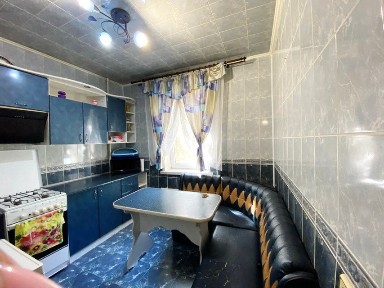Продаж 2-кімнатної квартири 56 м², Лазурна вул.