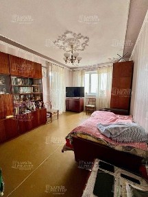 YY S4 Продам 2-кімнатну квартиру на Салтівці по вулиці Амосова 17