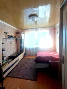 Продам 2х комн квартиру Новые Дома возле м. Дворец Спорта 2/5 с хорошим кап ремонтом