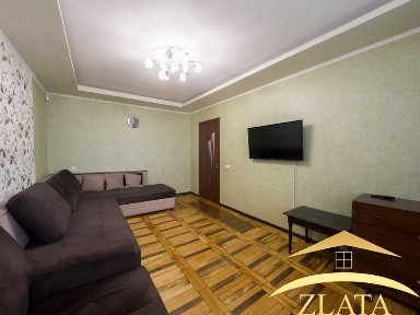 Продаж 3-к квартири на Космосі