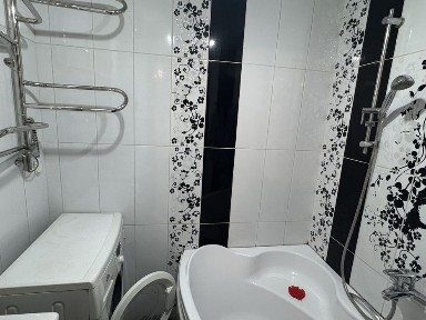 Продаж 2кімнатна квартира вул. Любінська 5/5п, 45/28/7, євроремонт, балкон, ТЦ Будинок меблів.