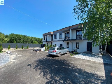 Продаж 2-кімнатної квартири 77 м², Миру вул.