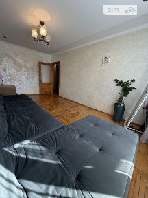 Продаж 3к квартири 72 кв. м на вул. Самчука Уласа 31 • ID 34701038