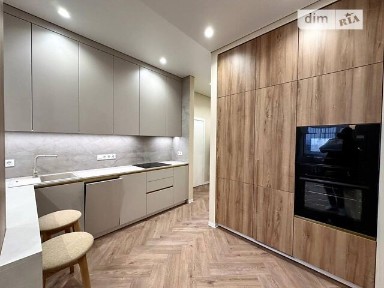 Продаж 1к квартири 55 кв. м на вул. Нагірна 18/16 • ID 34701083