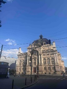 Оренда 1 кім. квартири в центрі, площа Ринок, євроремонт, котел - 600$. + торг.