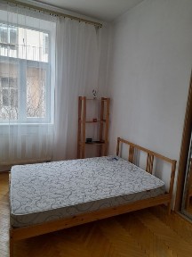 Власник 1-кім. квартира Центр