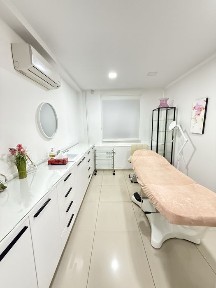 Оренда кабінет косметолога, візажиста печерськ