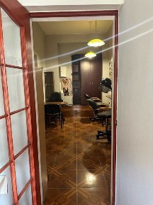 Здається в оренду діючий салон краси / перукарня в гарній локації 49/1 вул. Георгія Тороповського