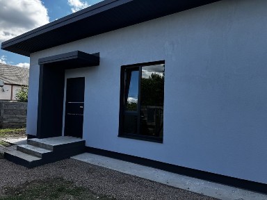 Продаж приватного будинку в 15 хв від центру міста