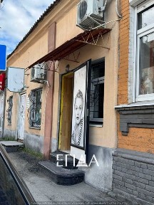 Продаж фасадного приміщення - 57 кВ., в центрі міста!