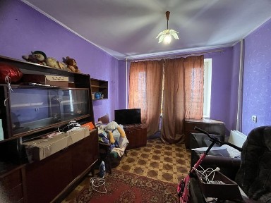 Продаж 2 кімнат у гуртожитку на Металургів 17