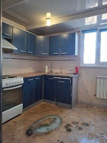 продам простору 2 кімнатну квартиру бул. Центральний 22А