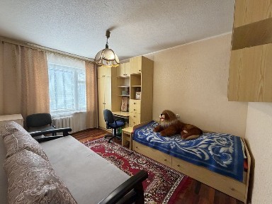 Продаж 2-к квартири на Круговій