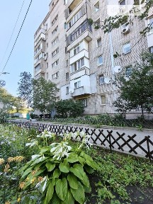 Продаж 1к квартири 29 кв. м на вул. Семафорна 13 • ID 34708482
