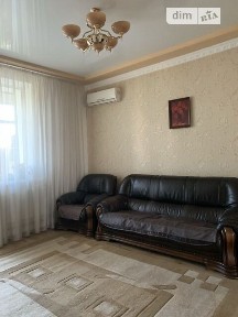 Продаж 3к квартири 70 кв. м на вул. Гідності 17 • ID 34705001