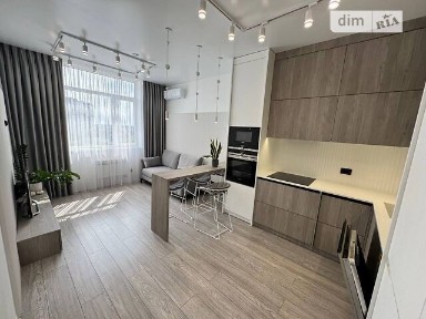 Продаж 2к квартири 68.6 кв. м на вул. Покровська • ID 34704689