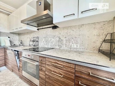 Продаж 3к квартири 70 кв. м на вул. Ахматової Анни 24 • ID 34768848